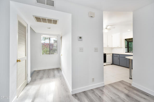 Building Photo - 5321 Colodny Dr