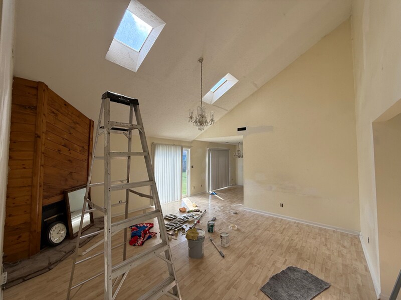 Building Photo - 8920 Thelma Ln
