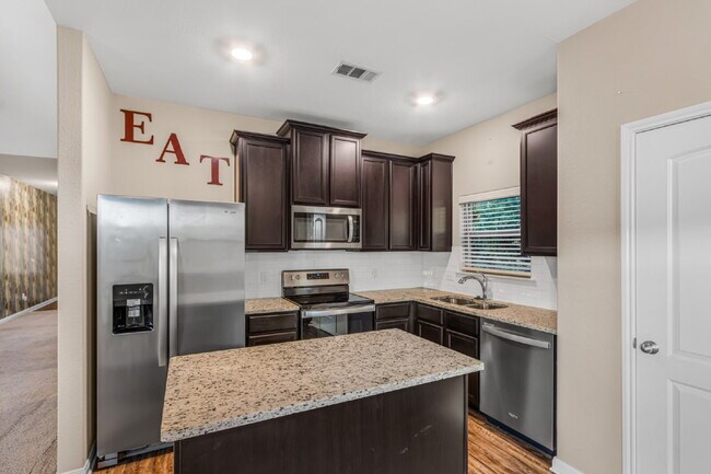 Building Photo - Single family Home in Princeton