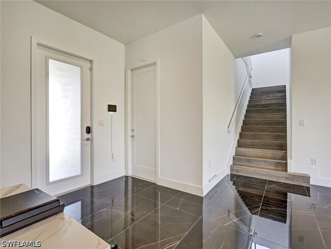 Building Photo - 5126 Panella Ave