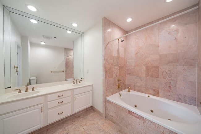 Building Photo - 98 Park Ave