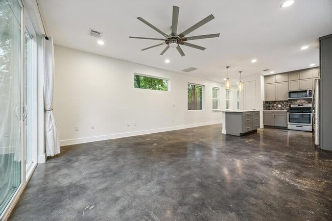 Building Photo - 1224 Eleanor St