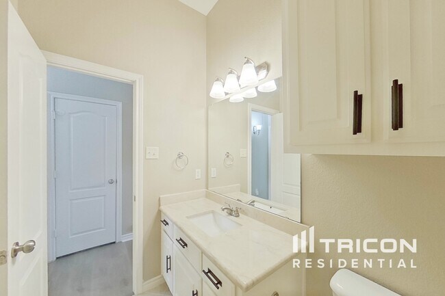 Building Photo - 1312 Pierron Dr