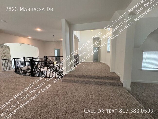 Building Photo - 2823 Mariposa Dr