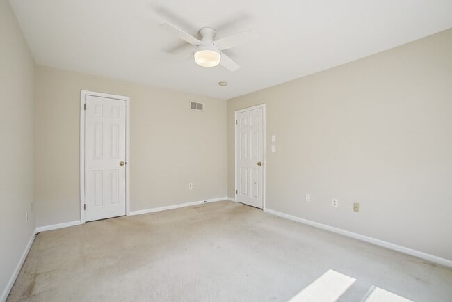 Building Photo - 8A Heritage Dr