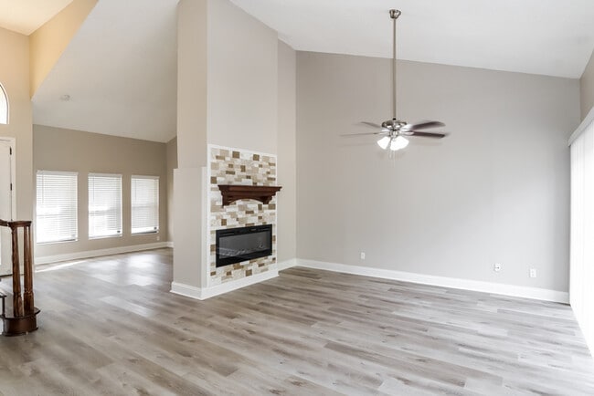 Building Photo - 5118 Stonehurst Rd