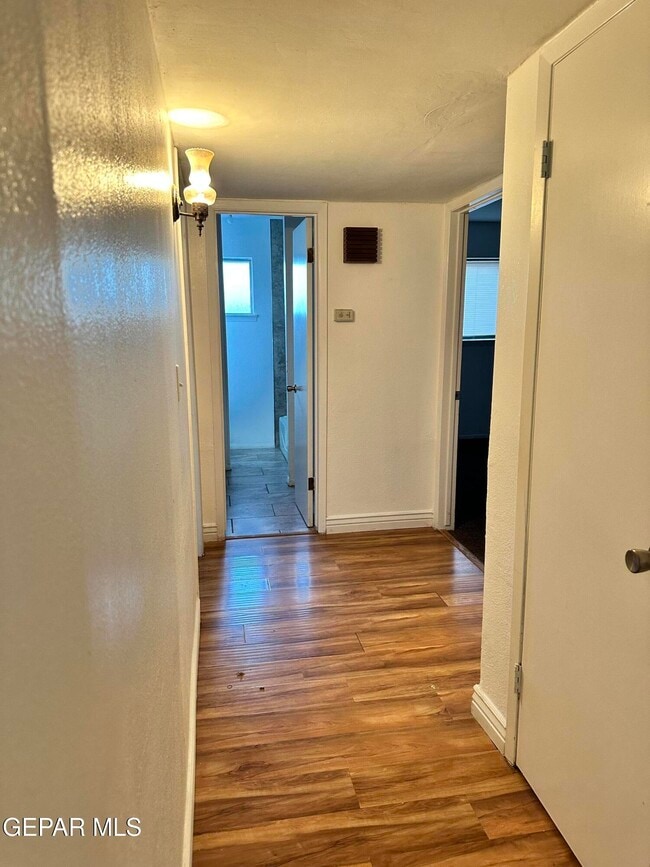 Building Photo - 1309 Lonewood Dr