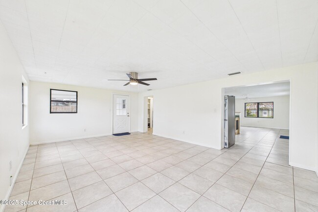 Building Photo - 4339 Plompton Dr