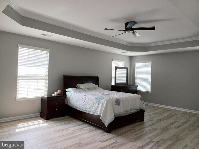 Building Photo - 25501 Emerson Oaks Dr
