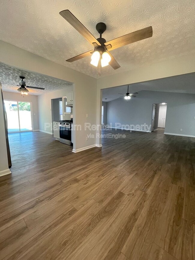 Building Photo - 1630 Creek Crossing SE