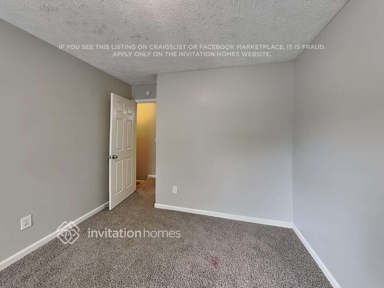 Building Photo - 3291 Hidden Valley Way SW