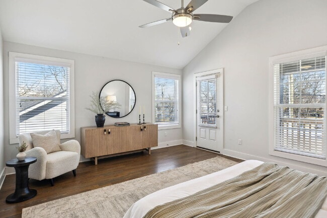 Building Photo - Grandeur in Germantown!