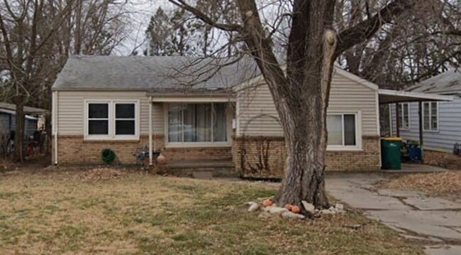 Primary Photo - 3007 E Southfork Ct