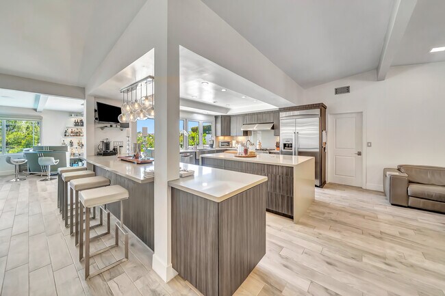 Building Photo - 22374 Algunas Rd