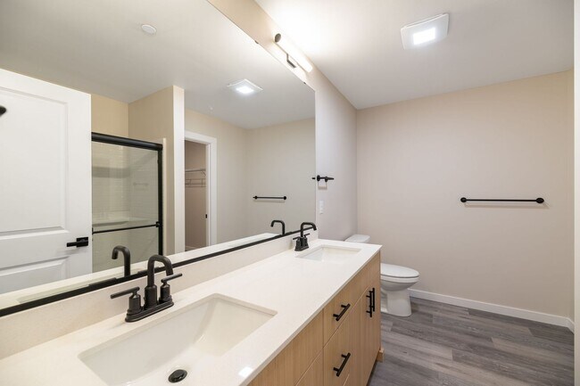 Building Photo - Brand New 4 Bedroom Luxury Townhome!