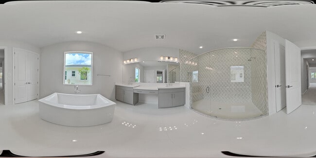 Building Photo - 9341 Crestview Cir