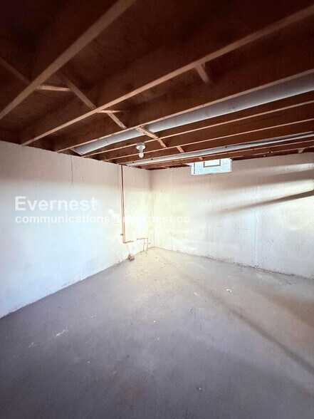 Building Photo - 14504 St Marys St