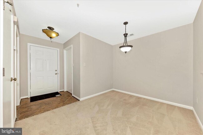 Building Photo - 13205 Cloppers Mill Dr