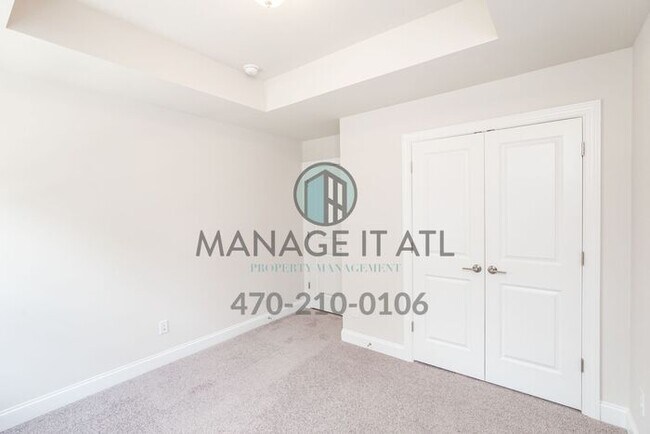 Building Photo - Elegant 4 bedroom Townhome in Chamblee clo...