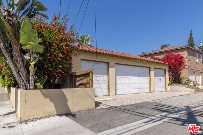 Building Photo - 1976 S Preuss Rd