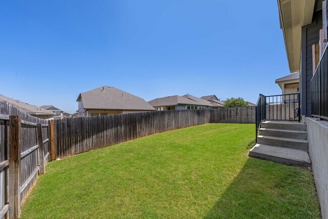 Building Photo - Spacious 4-Bed Oasis with Pool Access & Modern Upgrades in New Braunfels