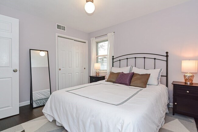 Building Photo - 21 Swan Ave