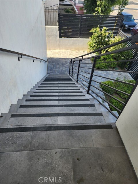Building Photo - 6061 Fulton Ave
