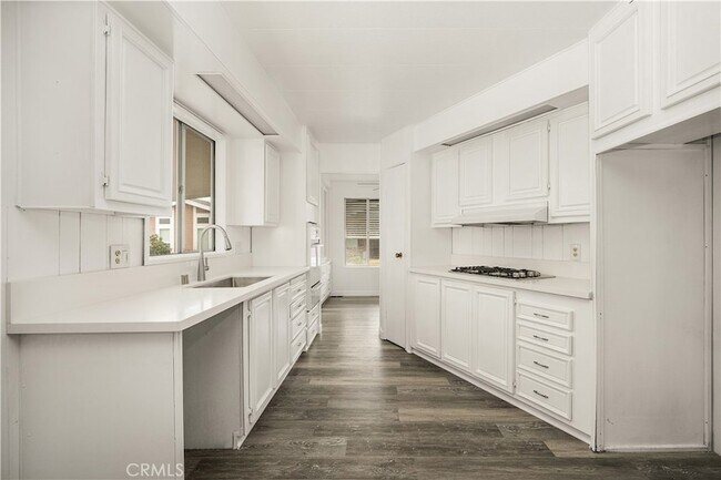 Building Photo - 16444 Bolsa Chica St
