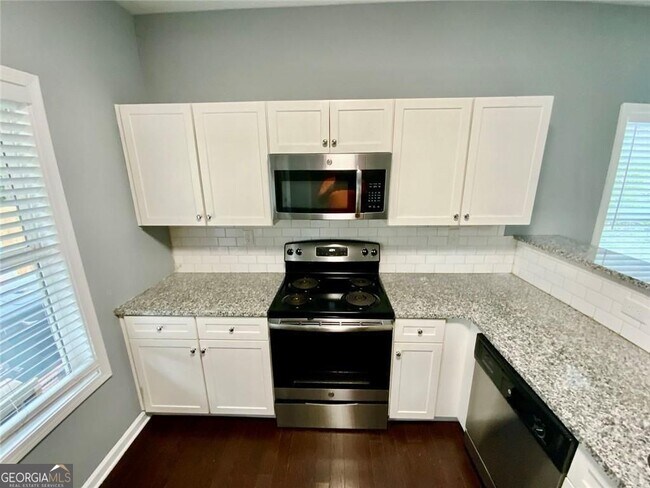 Building Photo - 294 Bass St SW