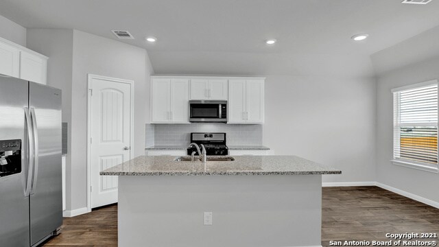 Building Photo - 125 Solitude Dr