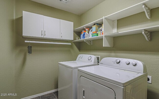 Building Photo - 17592 W Copper Ridge Dr