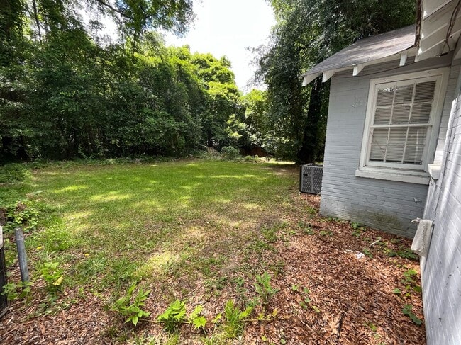 Building Photo - Located off of Victory Drive!! 2 Units Ava...