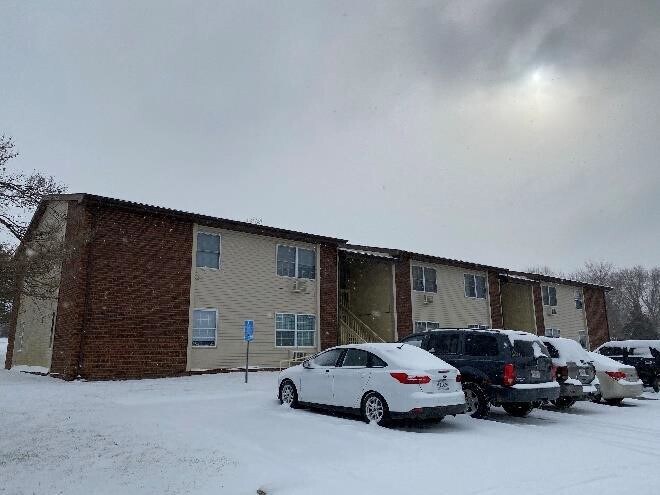 411 West 2nd Street, Salisbury, MO - Exterior - 411 W 2nd St
