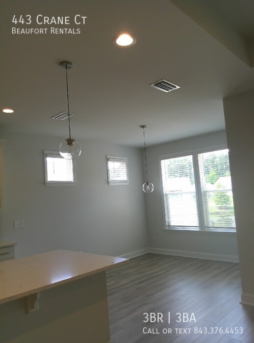 Building Photo - 443 Crane Ct