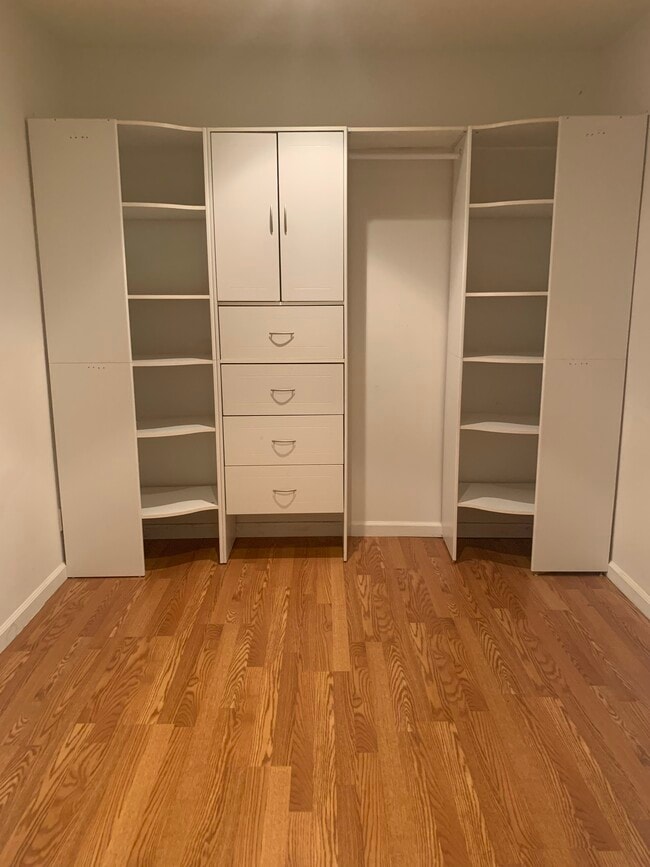 Building Photo - 1142 16th St