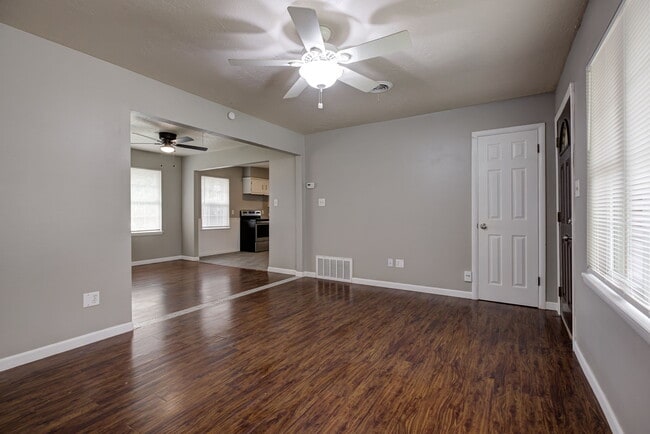 Building Photo - 1208 Avondale Dr