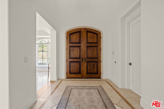 Building Photo - 3697 Benedict Canyon Ln