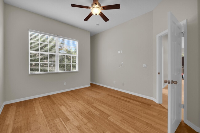Building Photo - 4851 Bonsai Cir