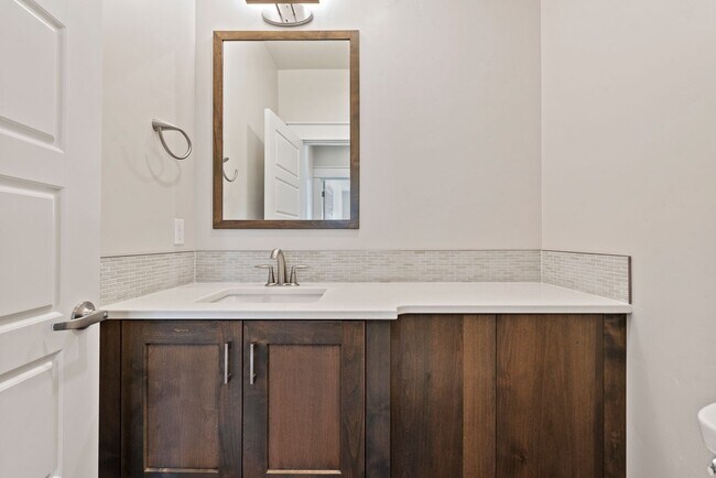 Building Photo - 2 bed 2.5 bath premium upgraded home in 55...