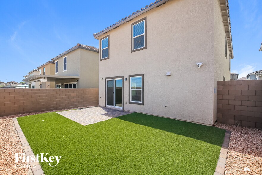 Building Photo - 9450 Yorkshire Coast Ave