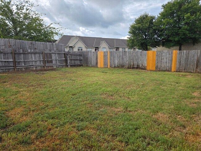 Building Photo - 2308 Axis Ct