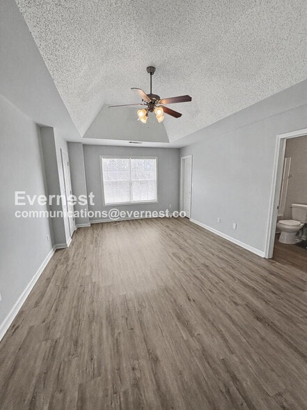 Building Photo - 8637 Thomas Rd