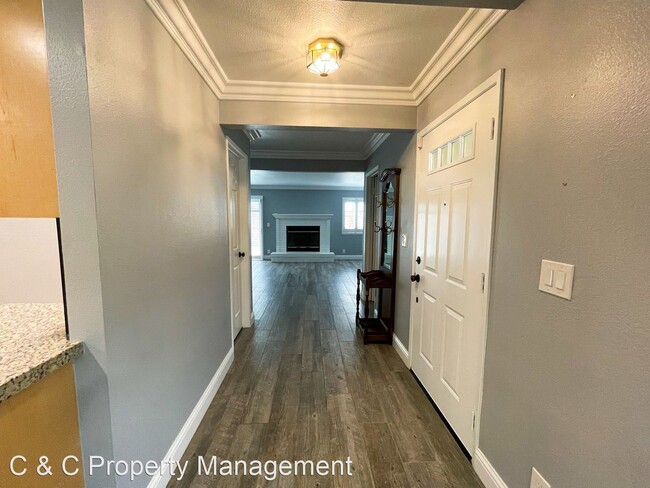 Building Photo - 2 br, 2 bath House - 110 Nissen Rd. Unit 2