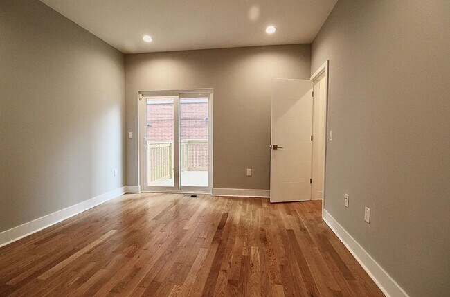 Building Photo - 1642 Cambridge St