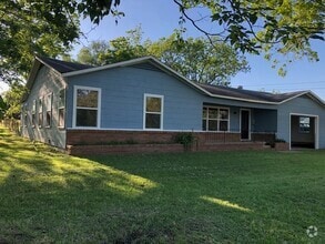 Building Photo - 1128 US-77