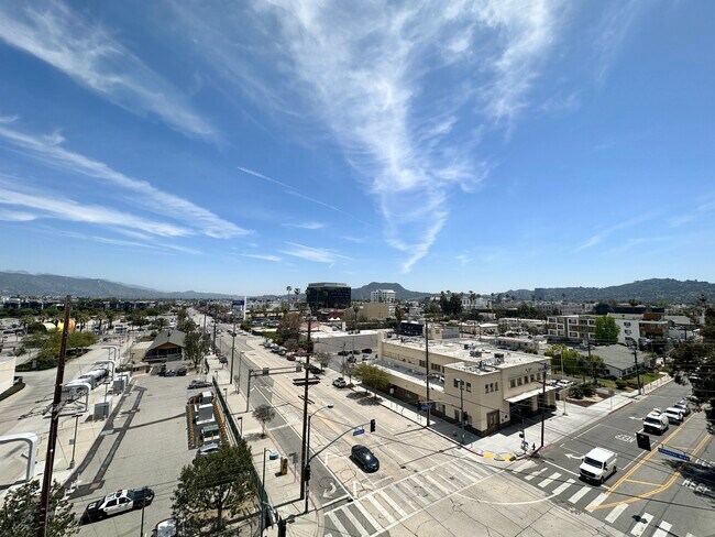 Building Photo - 11407 Chandler Blvd