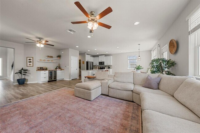 Building Photo - 11104 El Capitan Dr