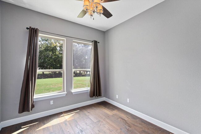 Building Photo - Modern Luxury Meets Austin Charm: 4 BR, 2.5 BA Gem
