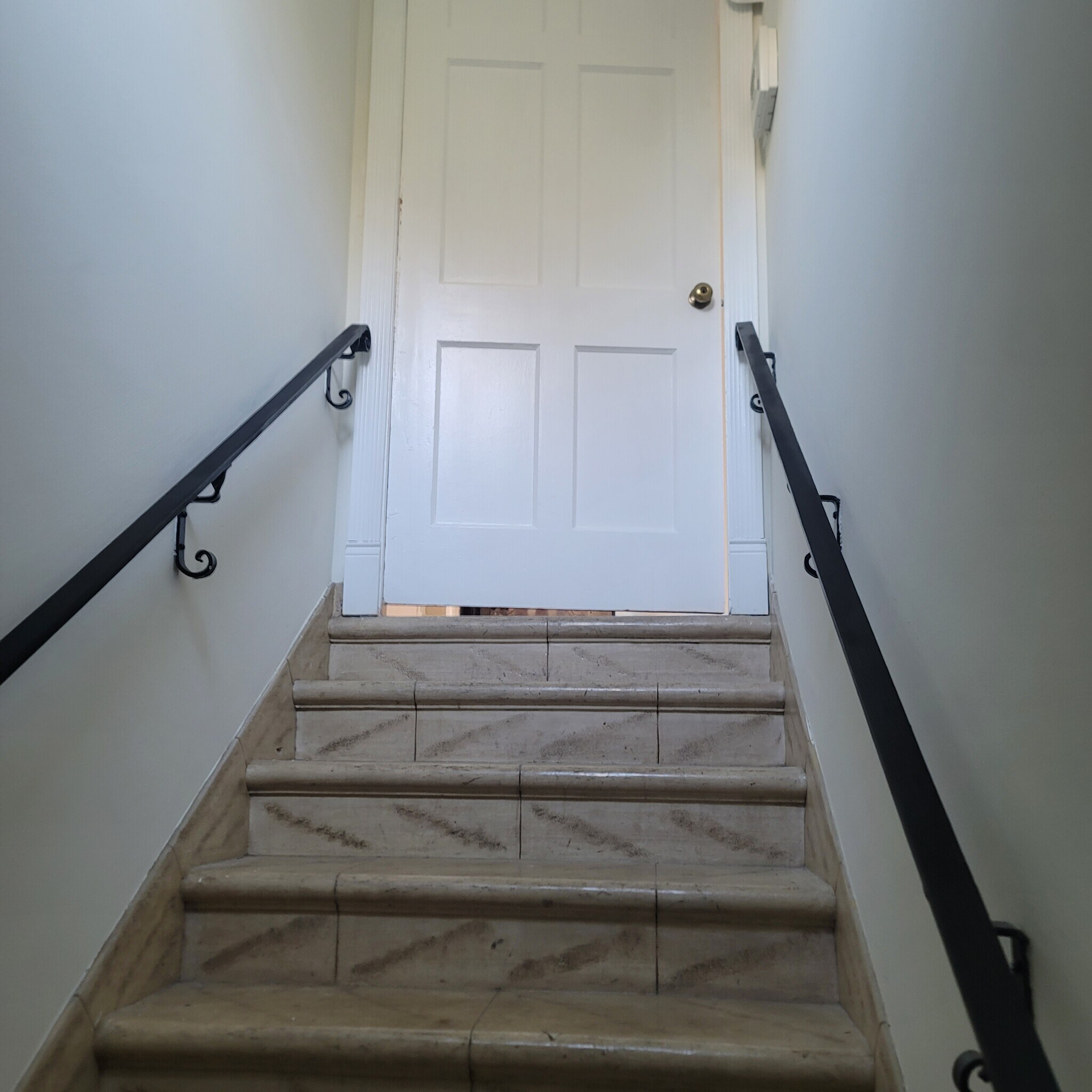 Building Photo - 5025 Cahuenga Blvd