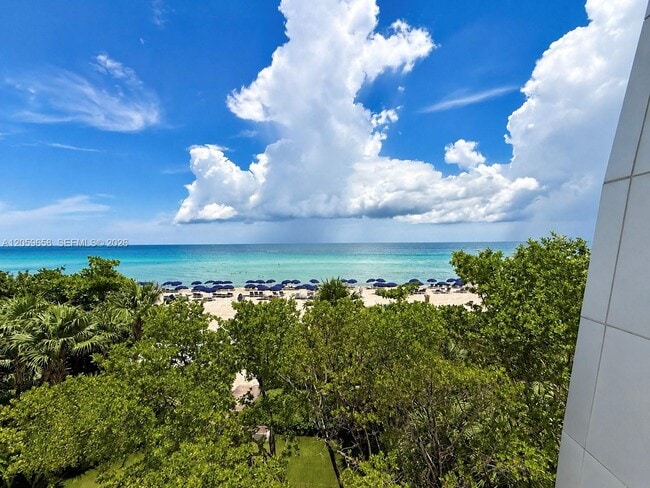 Building Photo - 17121 Collins Ave
